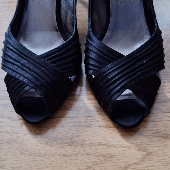 Salvatore Ferragamo "Societe" Black Satin Peep Toe Pumps - Size 11 B - Picture 2 of 15
